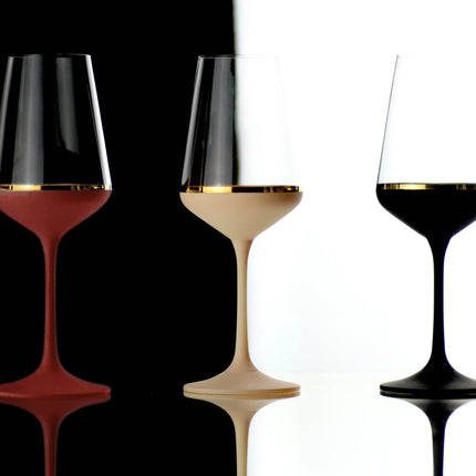 Delight Garnet hand-painted crystal red wine glass 350 ml