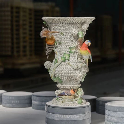 MEISSEN Snowball vase with birds, limited edt.