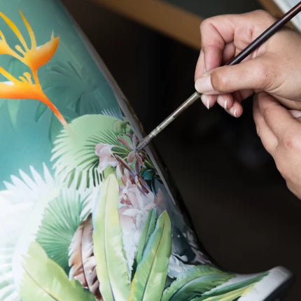 MEISSEN Amazonas hand-painted vase, limited edt.