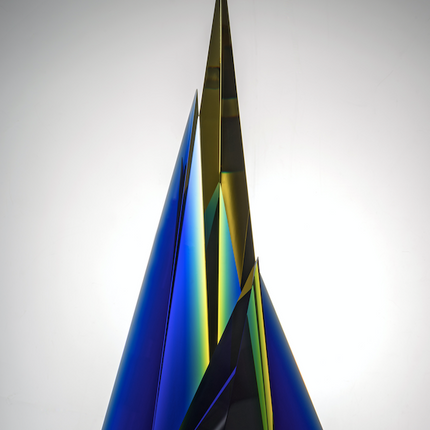 ROTATING PYRAMID