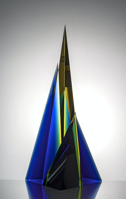 ROTATING PYRAMID