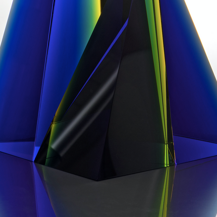 ROTATING PYRAMID