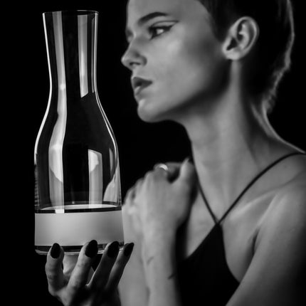 Delight White hand-painted crystal water carafe 850 ml