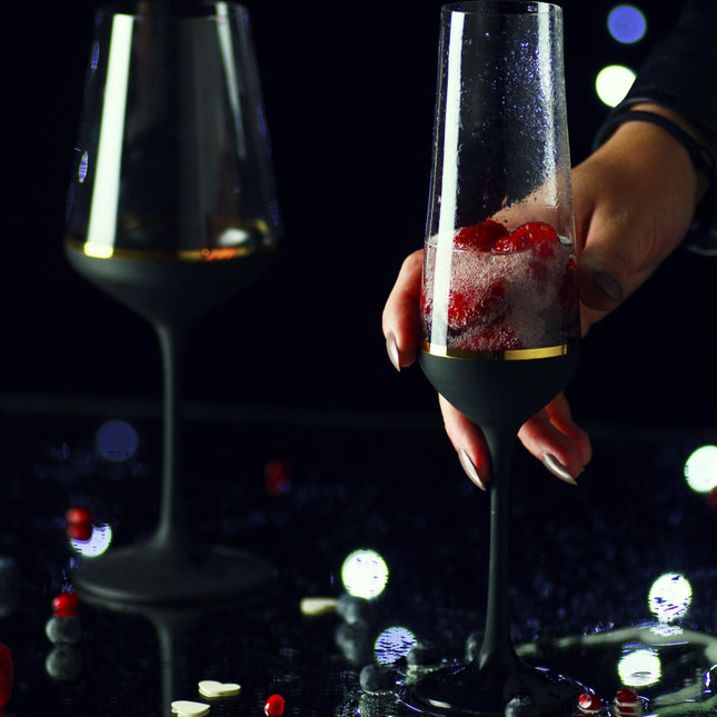 Delight Black hand-painted crystal champagne glass 200 ml