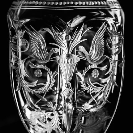 Evpas hand-engraved crystal decanter 610 ml